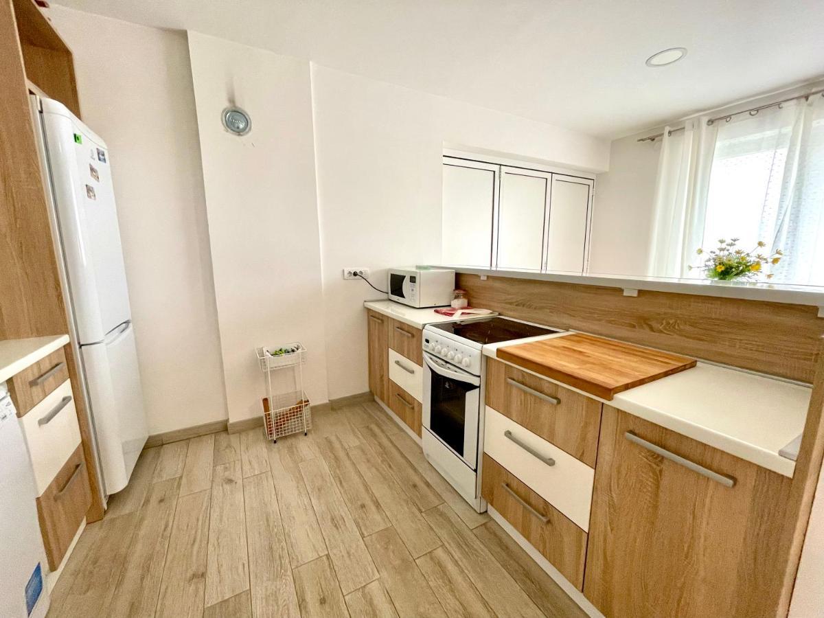 Cozy Apartments In Belgrade, Cukarica, Zeleznik, Free Parking And Wifi Exteriér fotografie